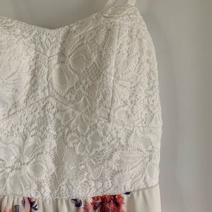 A.U.W. dress Jr Large fits 8-10 ladies has built in bra